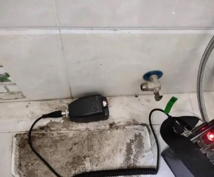 高明屋顶漏水维修公司分享下卫生间漏水的危害及解决方法